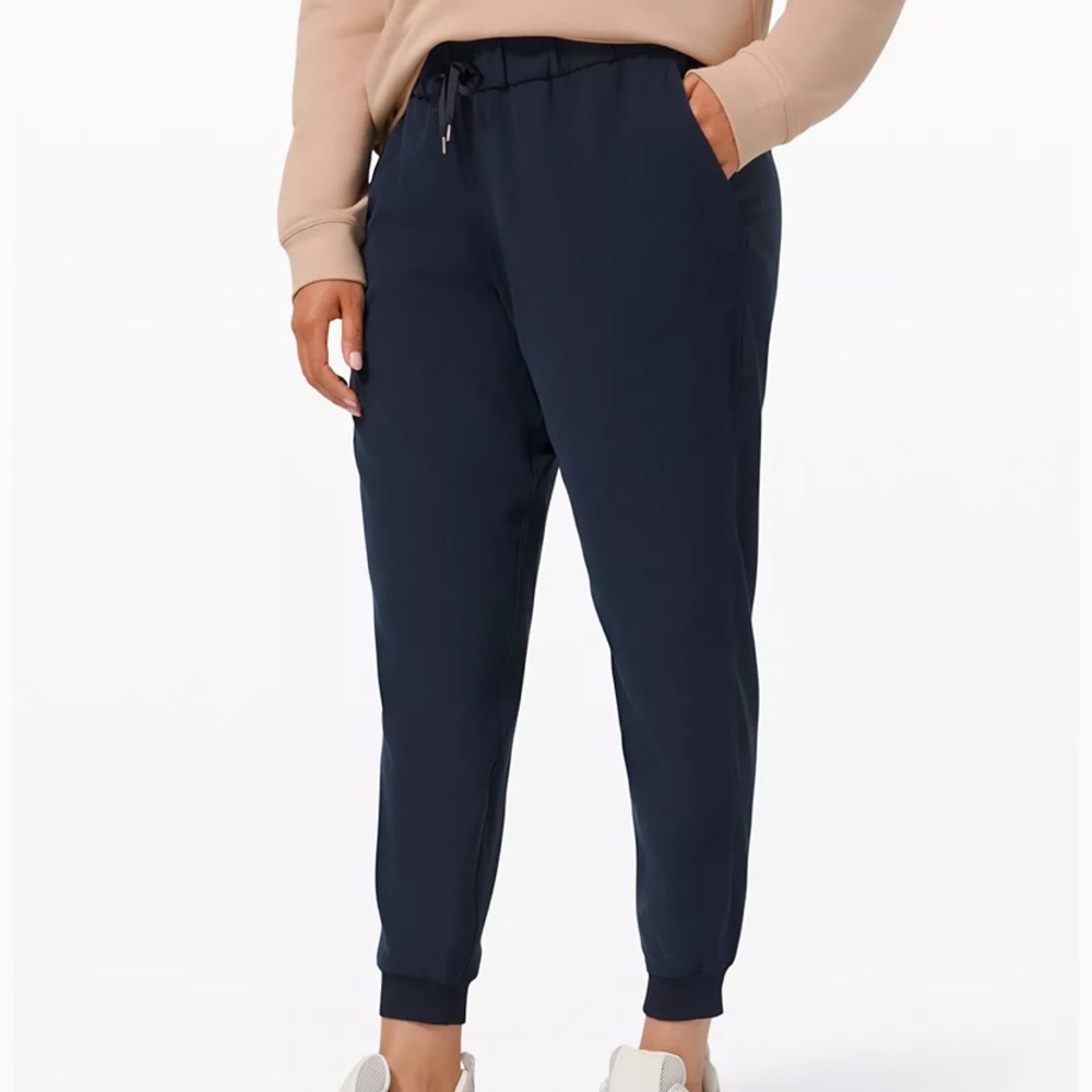 Lululemon On The Fly Jogger 28” * Woven